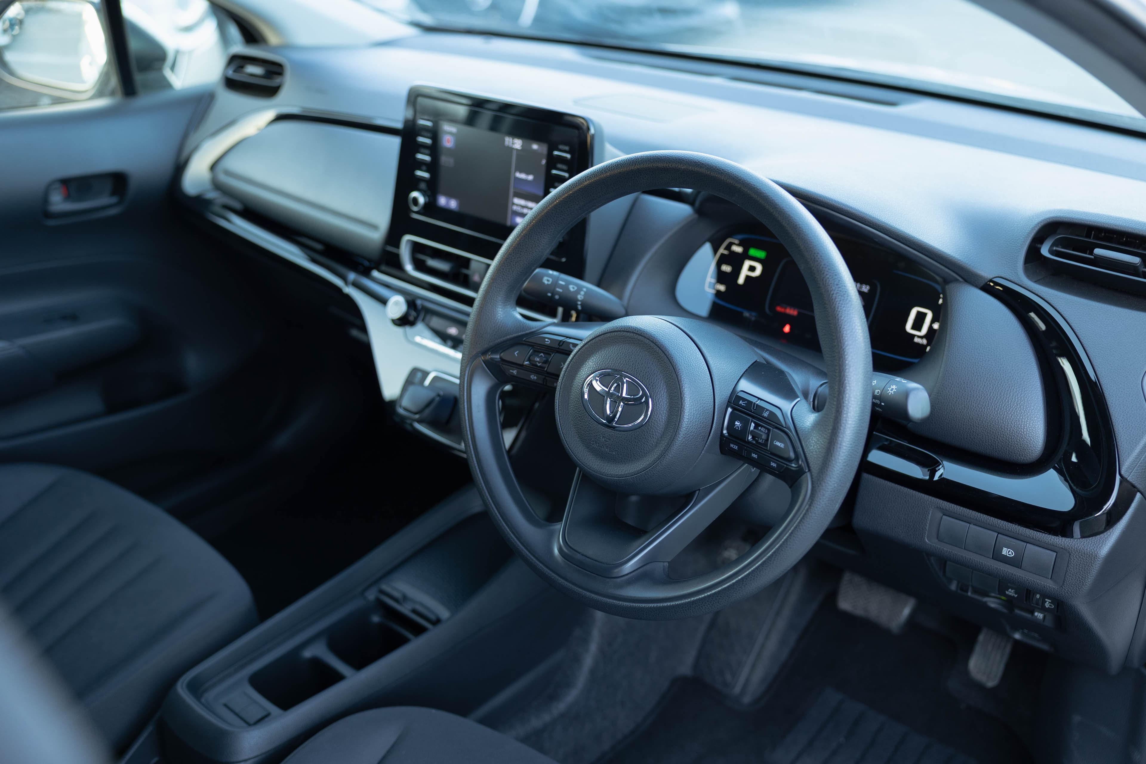 Toyota Aqua - Interior