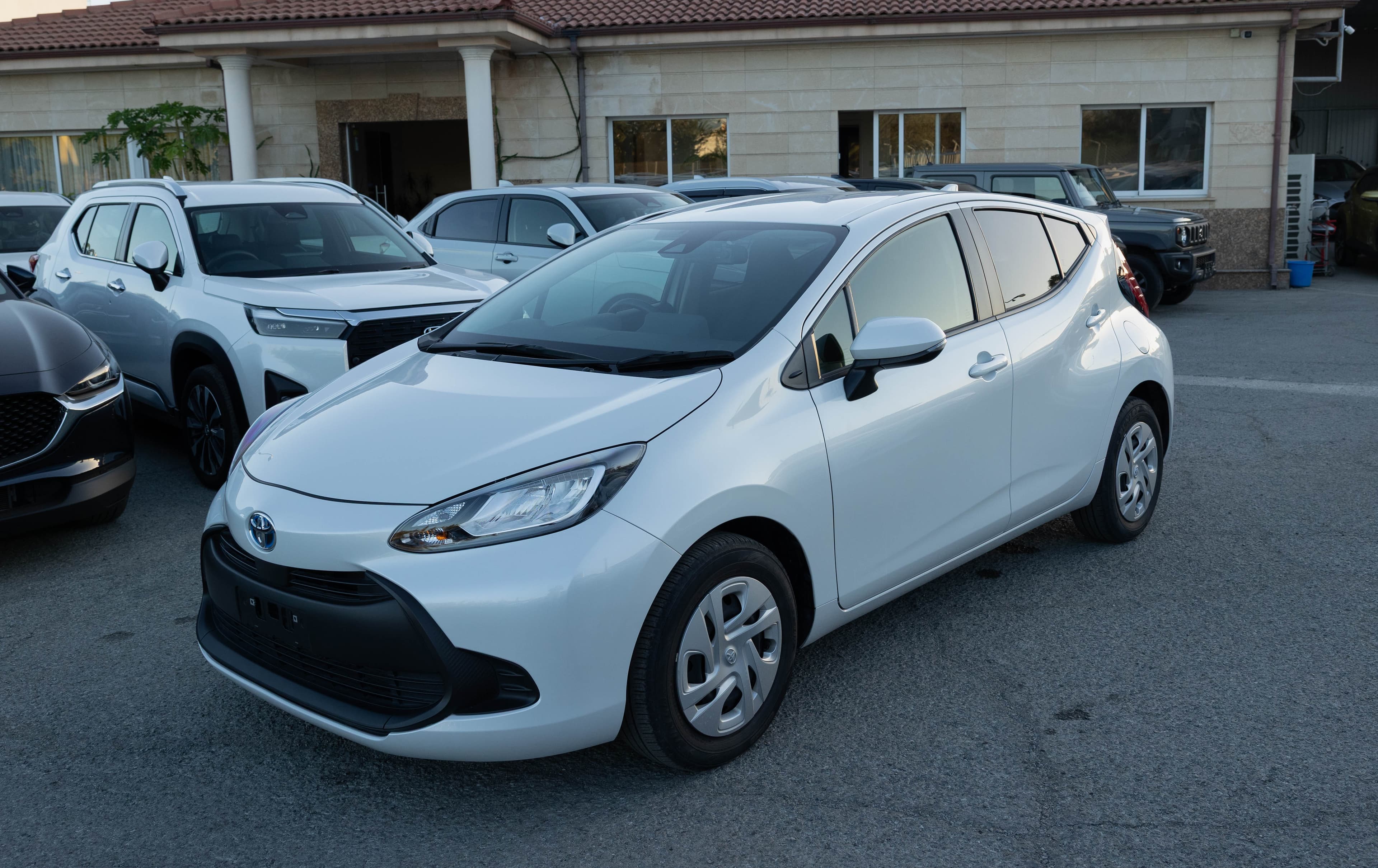 Toyota Aqua - Exterior