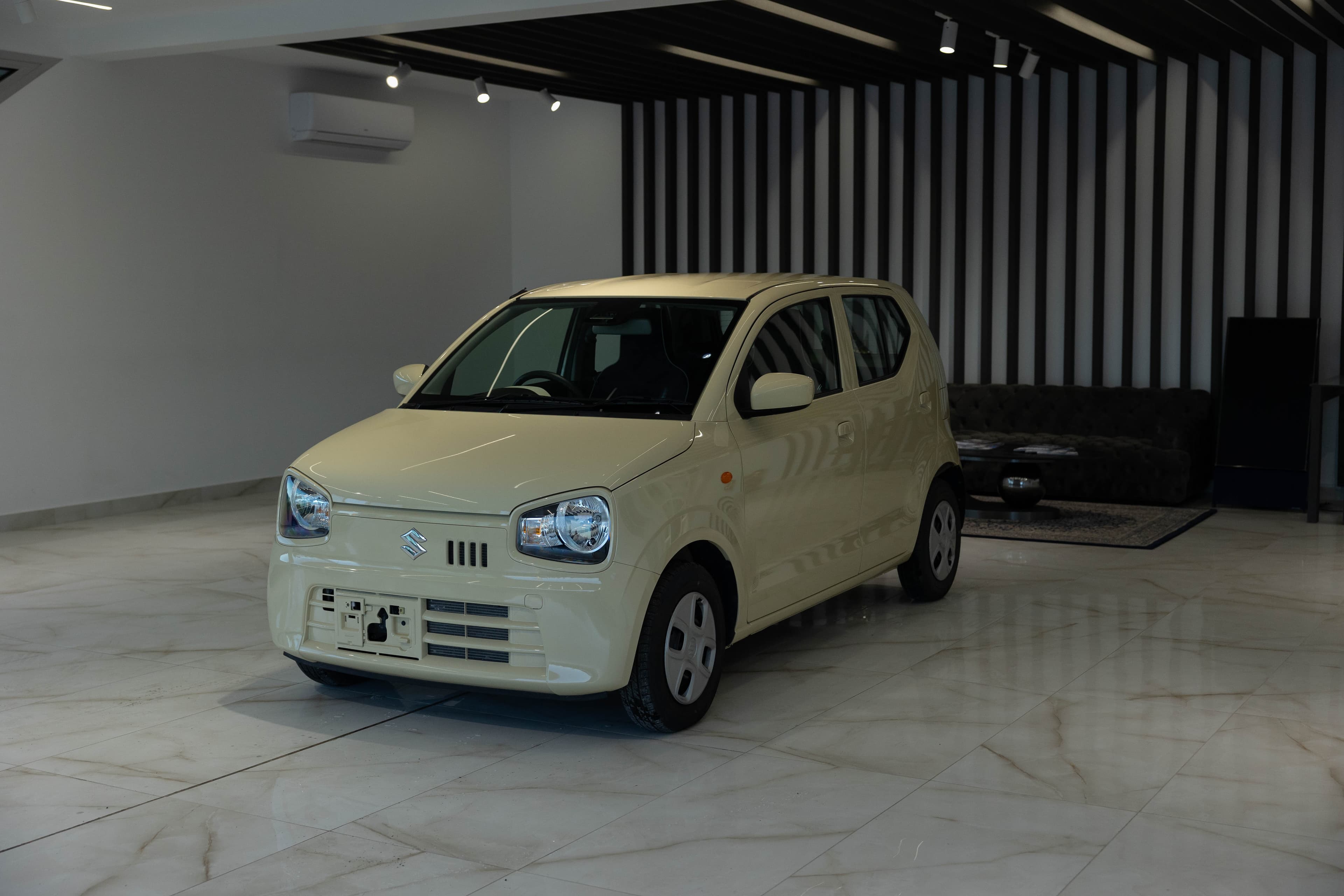 Suzuki Alto - Exterior
