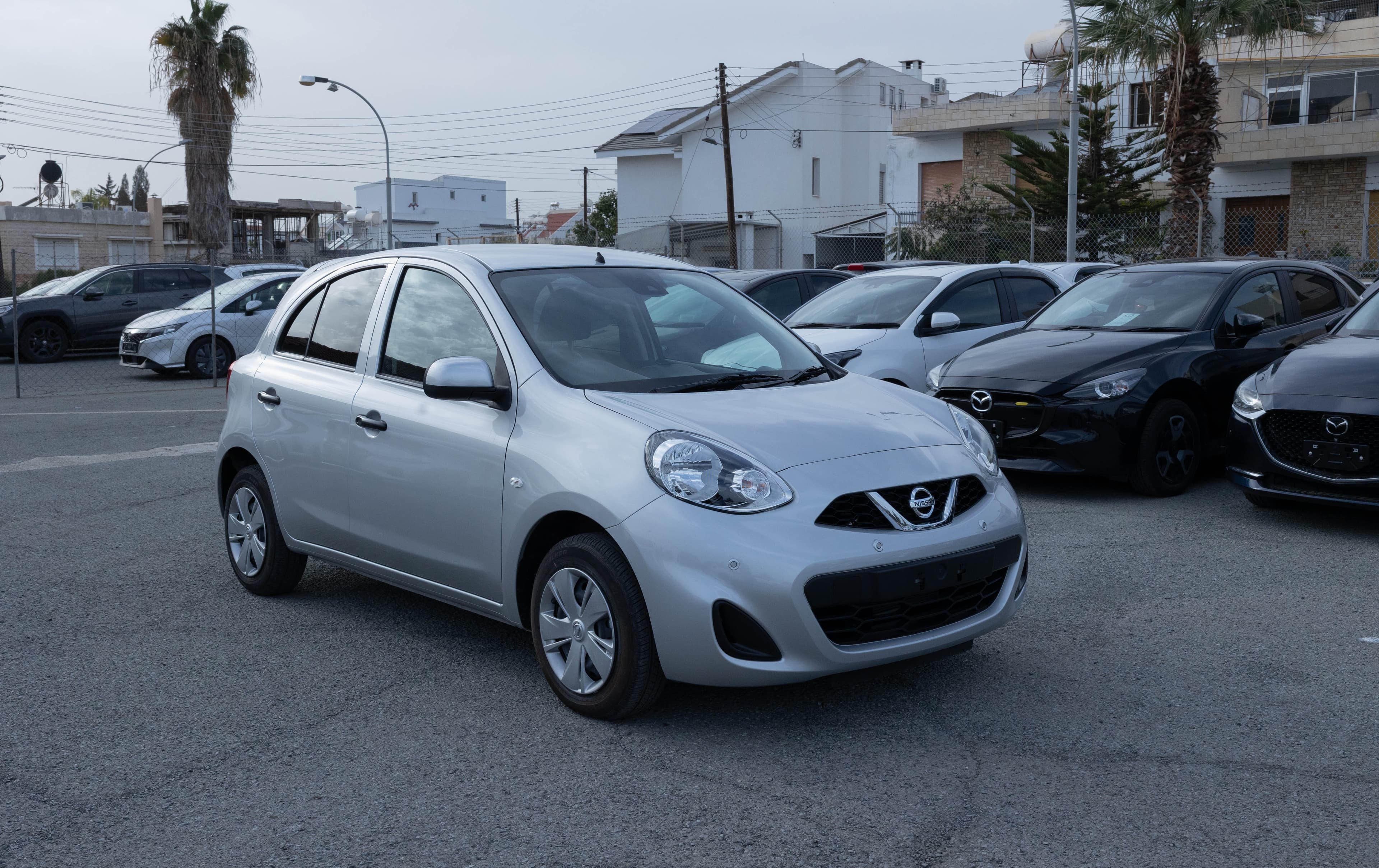 Nissan March - Exterior
