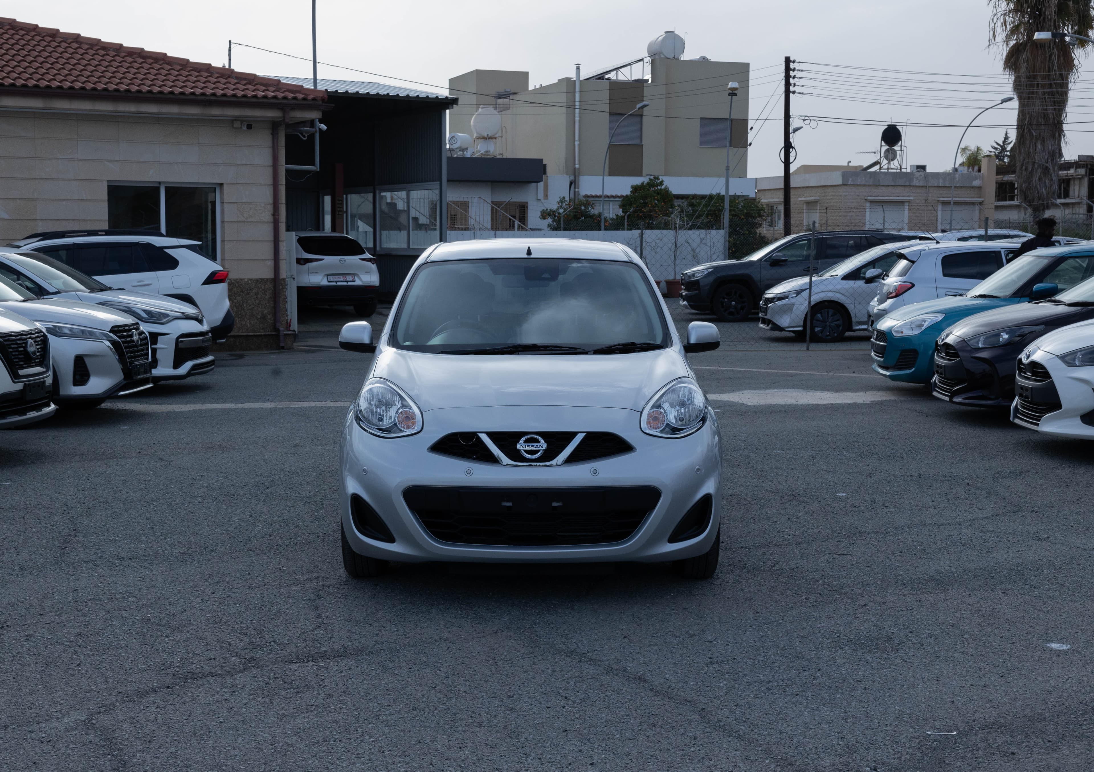 Nissan March