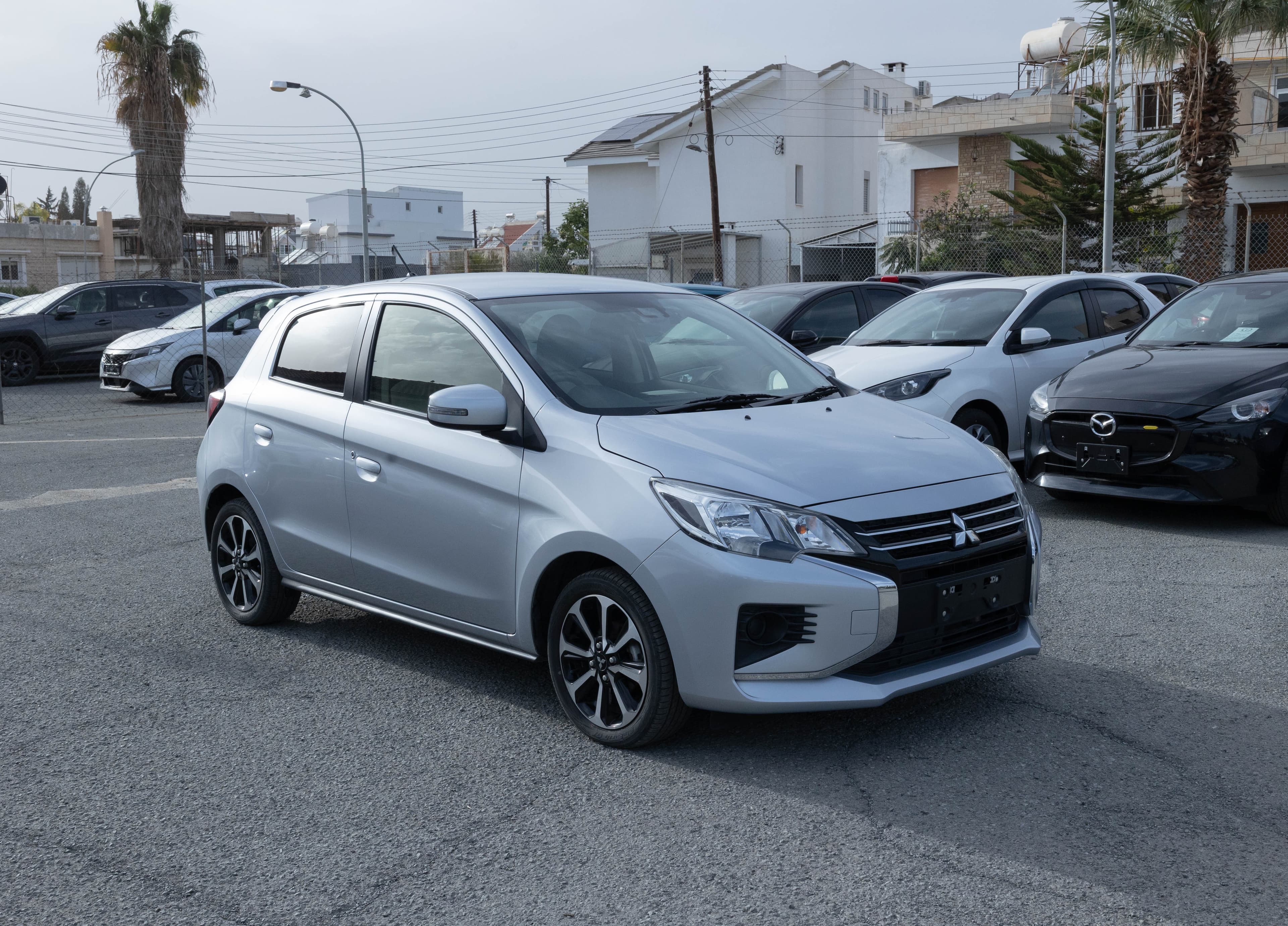 Mitsubishi Mirage - Exterior