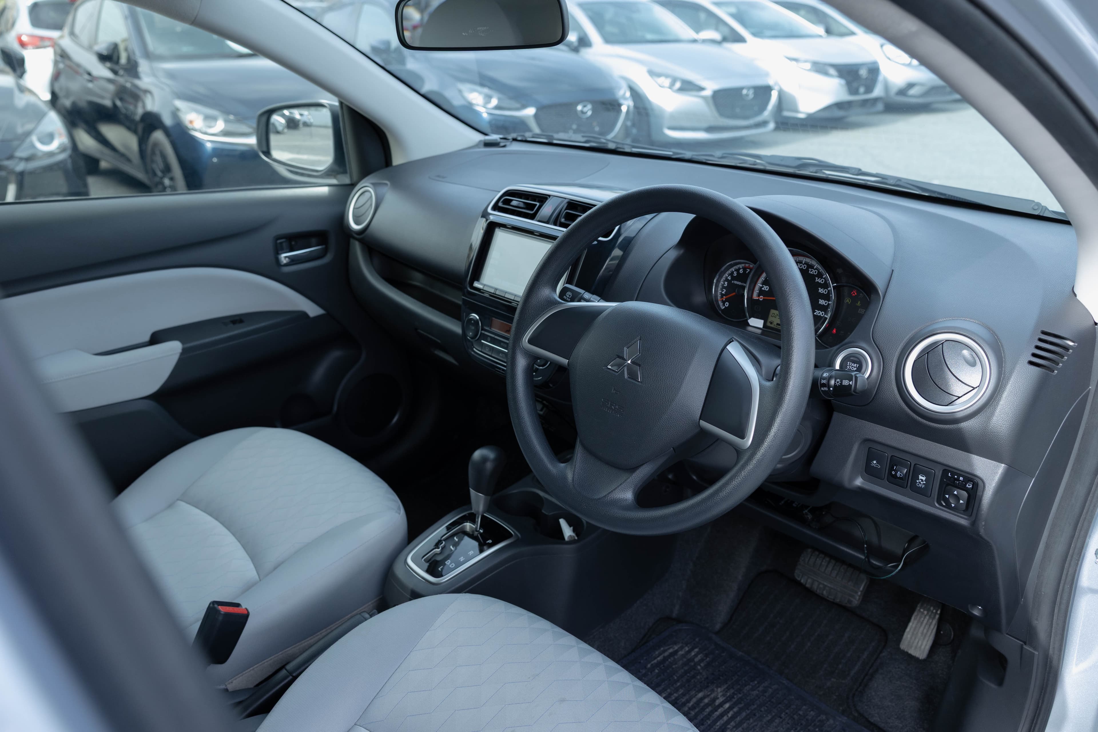 Mitsubishi Mirage - Interior