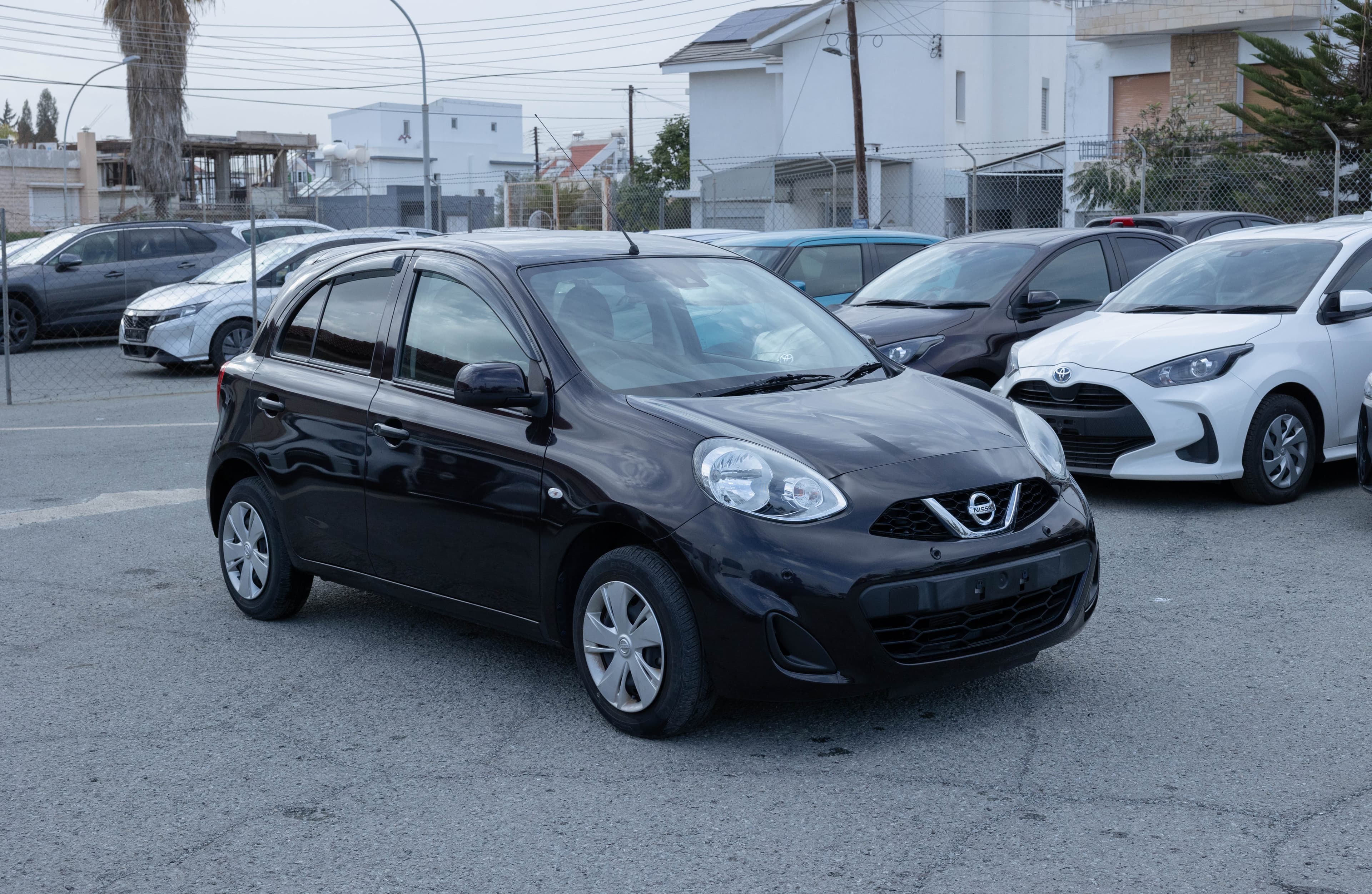 Nissan March - Exterior