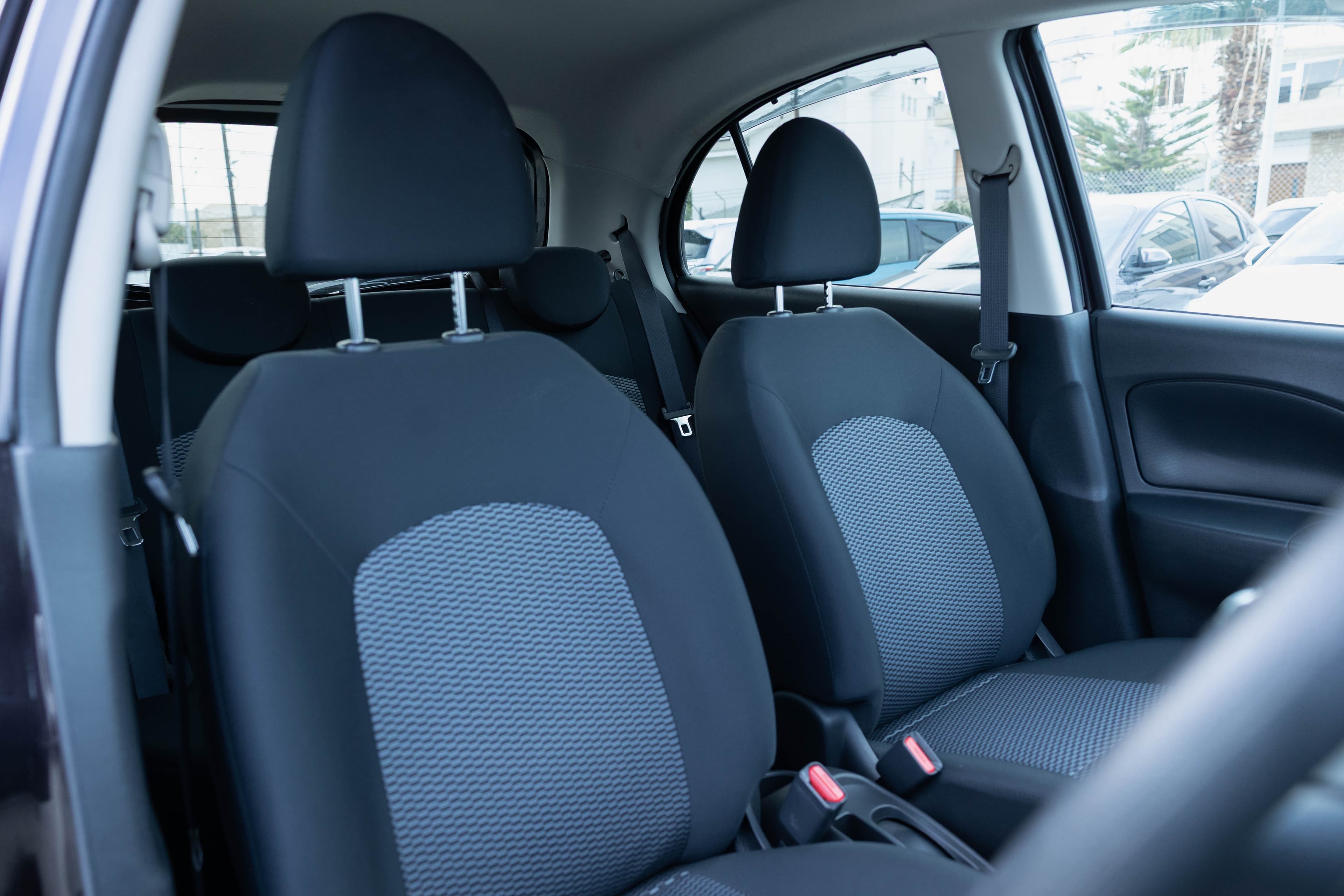 Nissan March - Interior