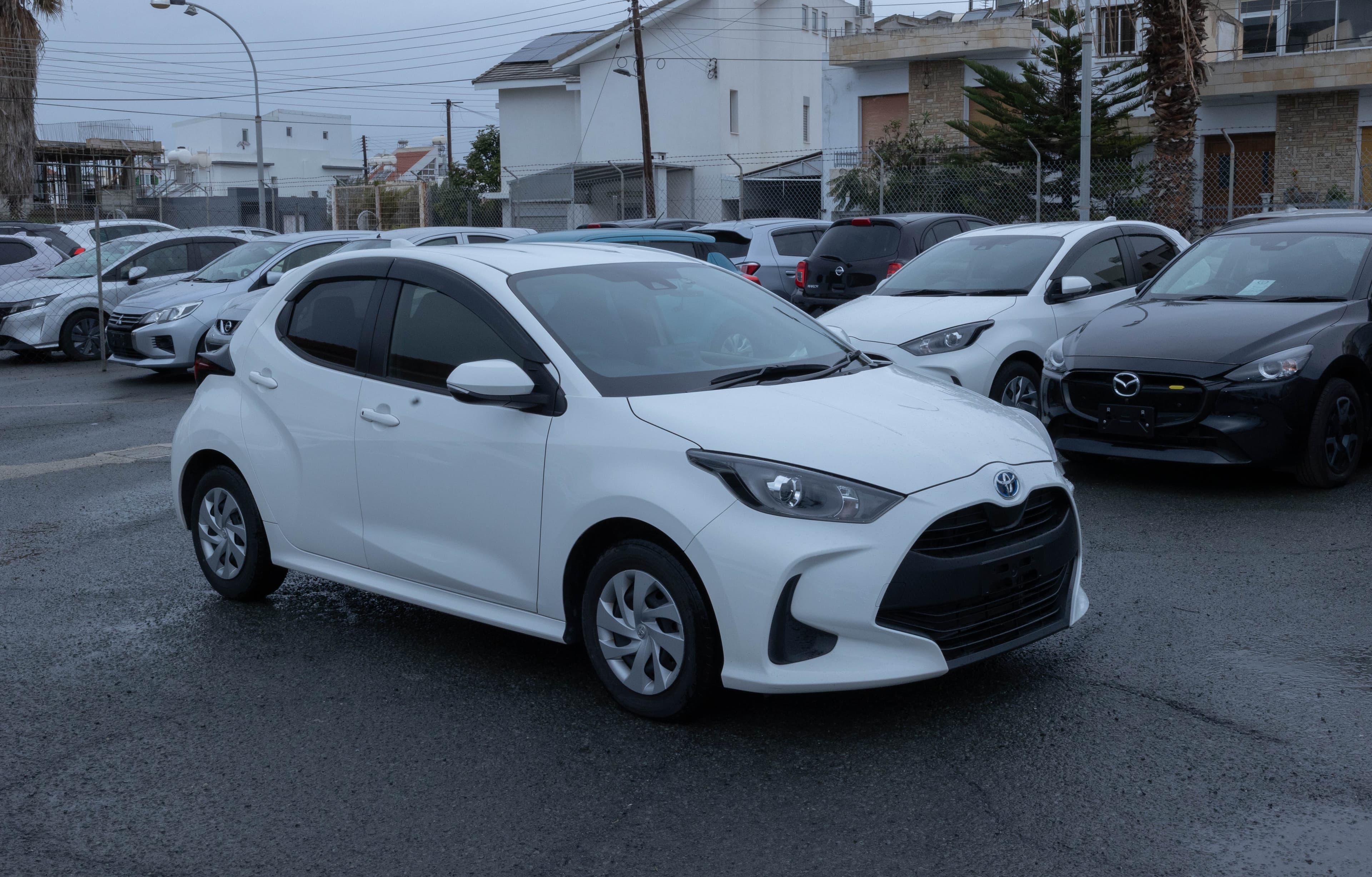Toyota Yaris - Exterior