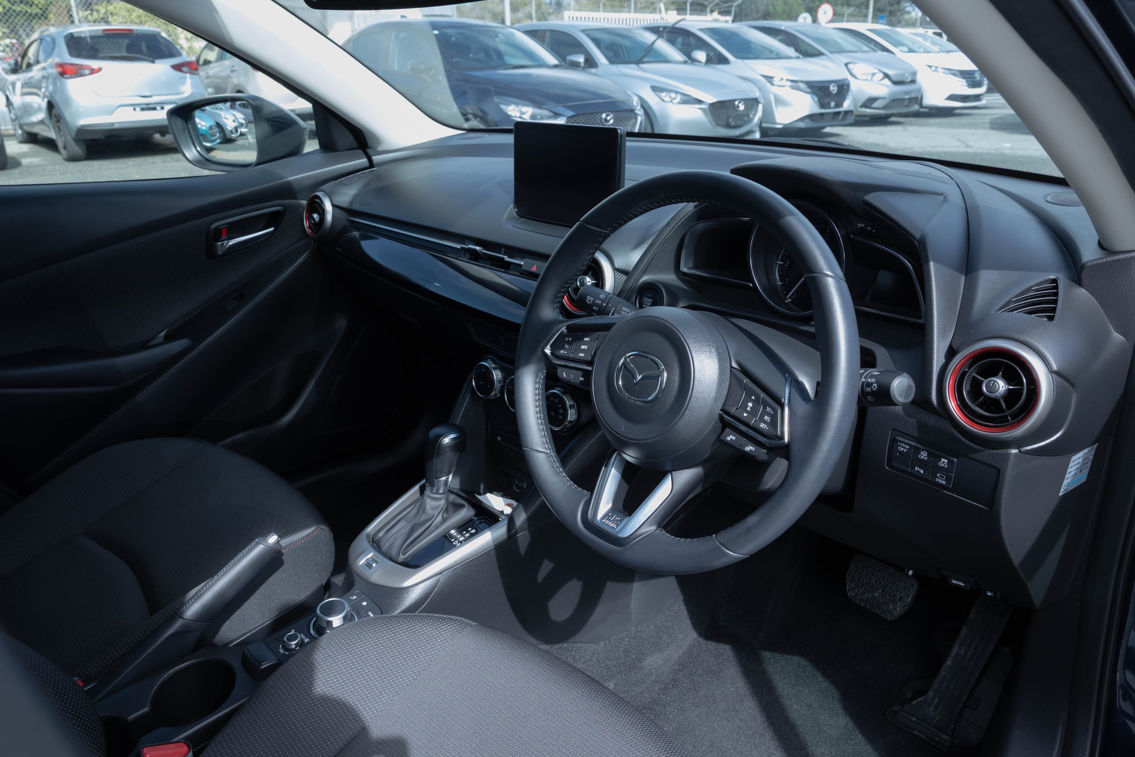 Mazda Mazda2 - Interior