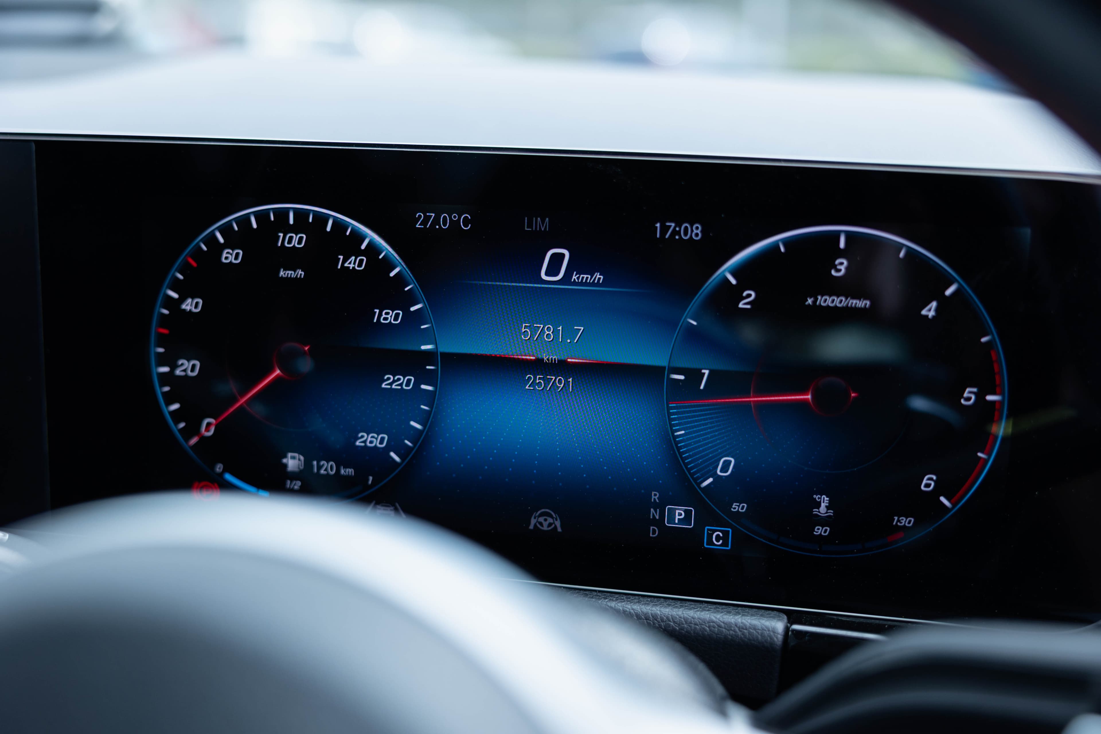 Mercedes Benz Gla 200d - Interior