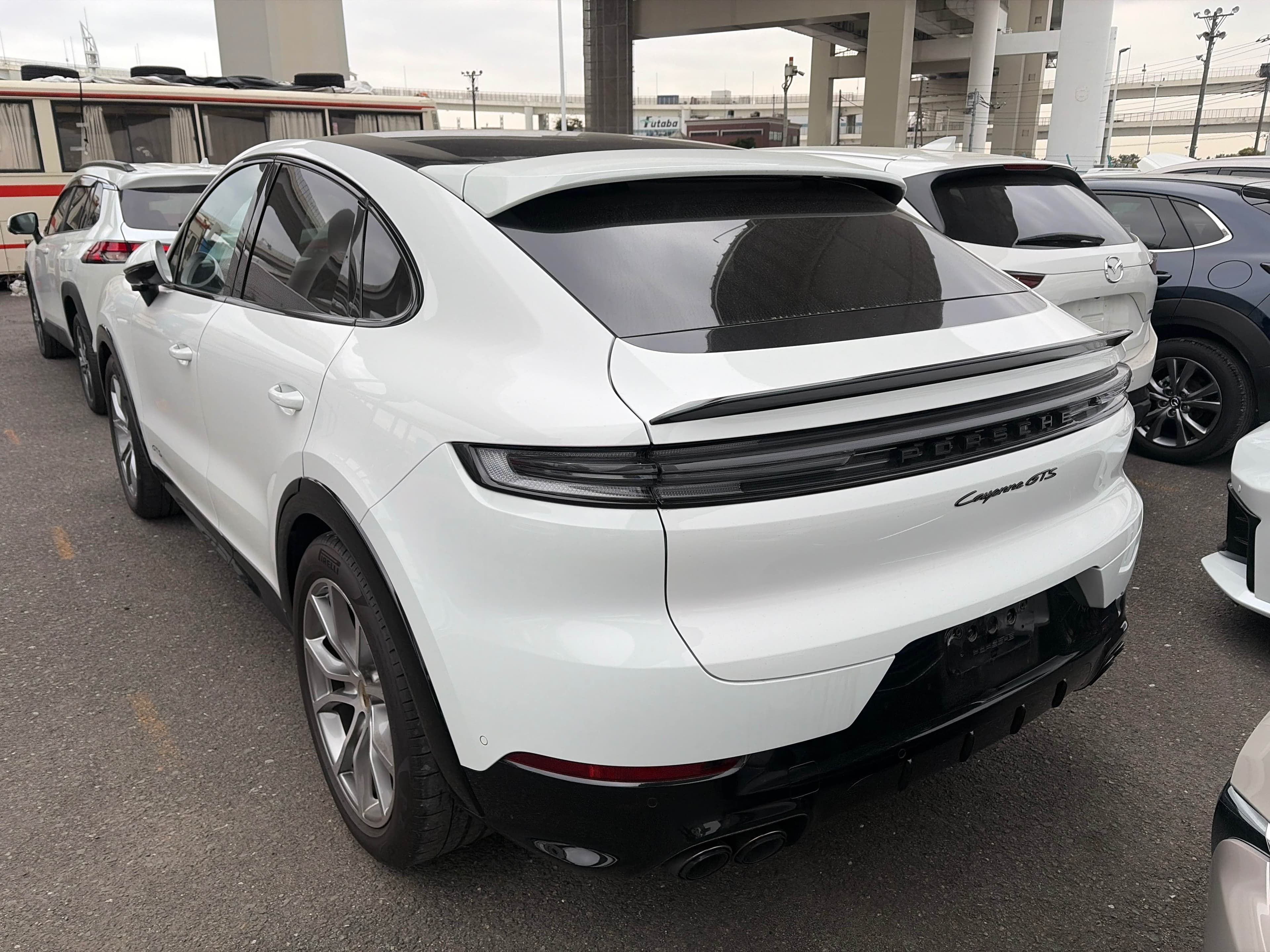 Porsche Cayenne Gts - Exterior