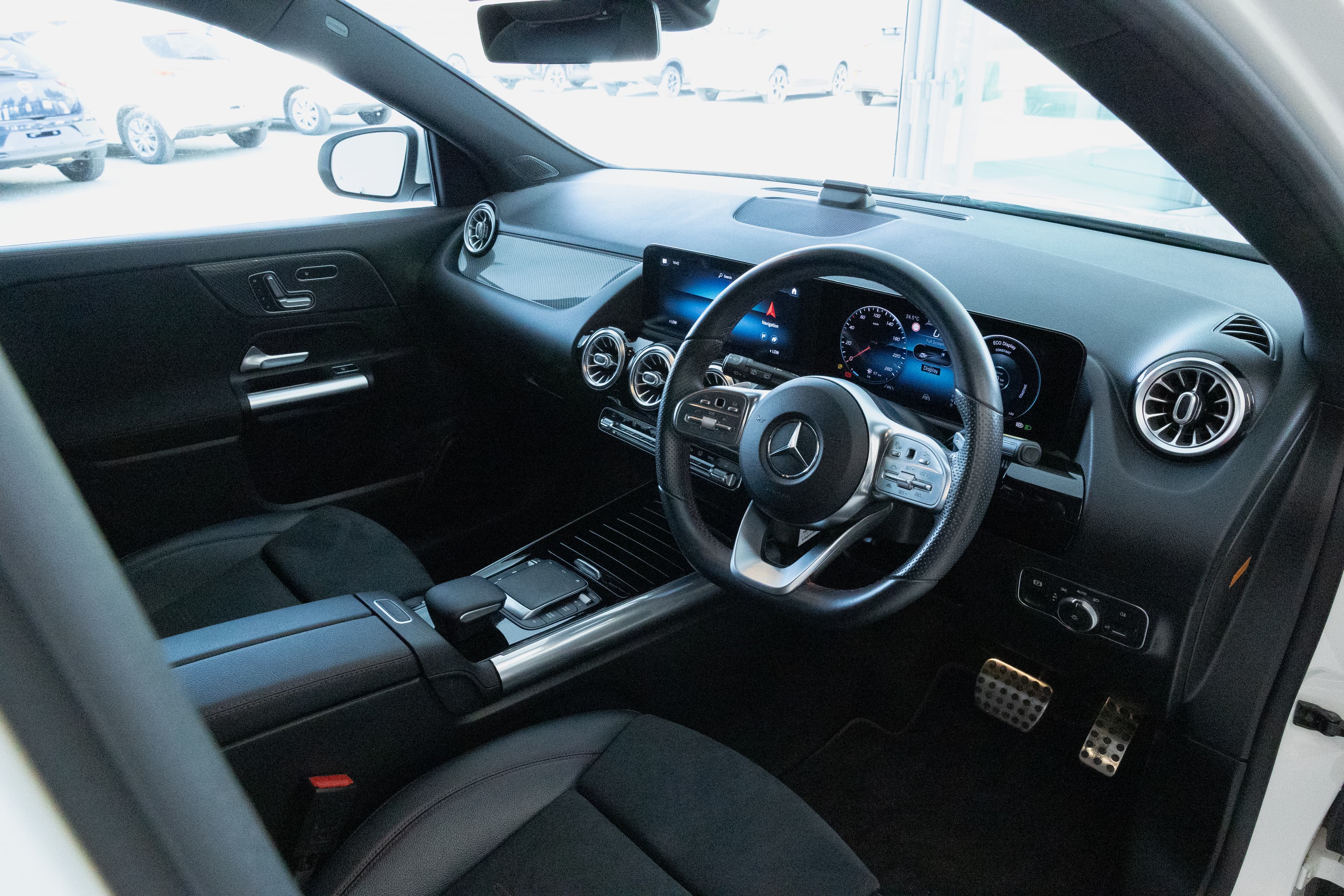 Mercedes Benz Gla 200d - Interior